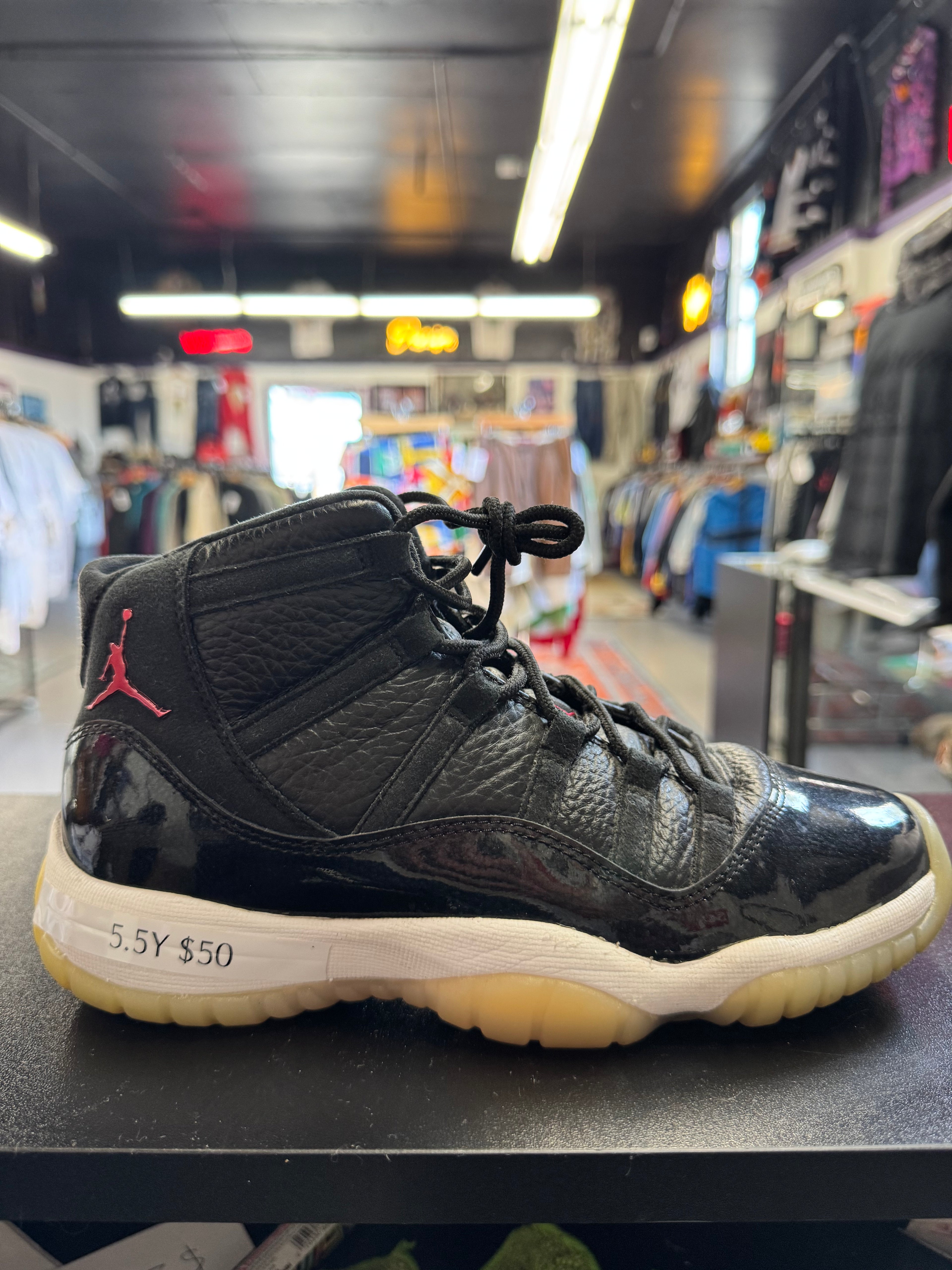 Jordan 11  "72-10"