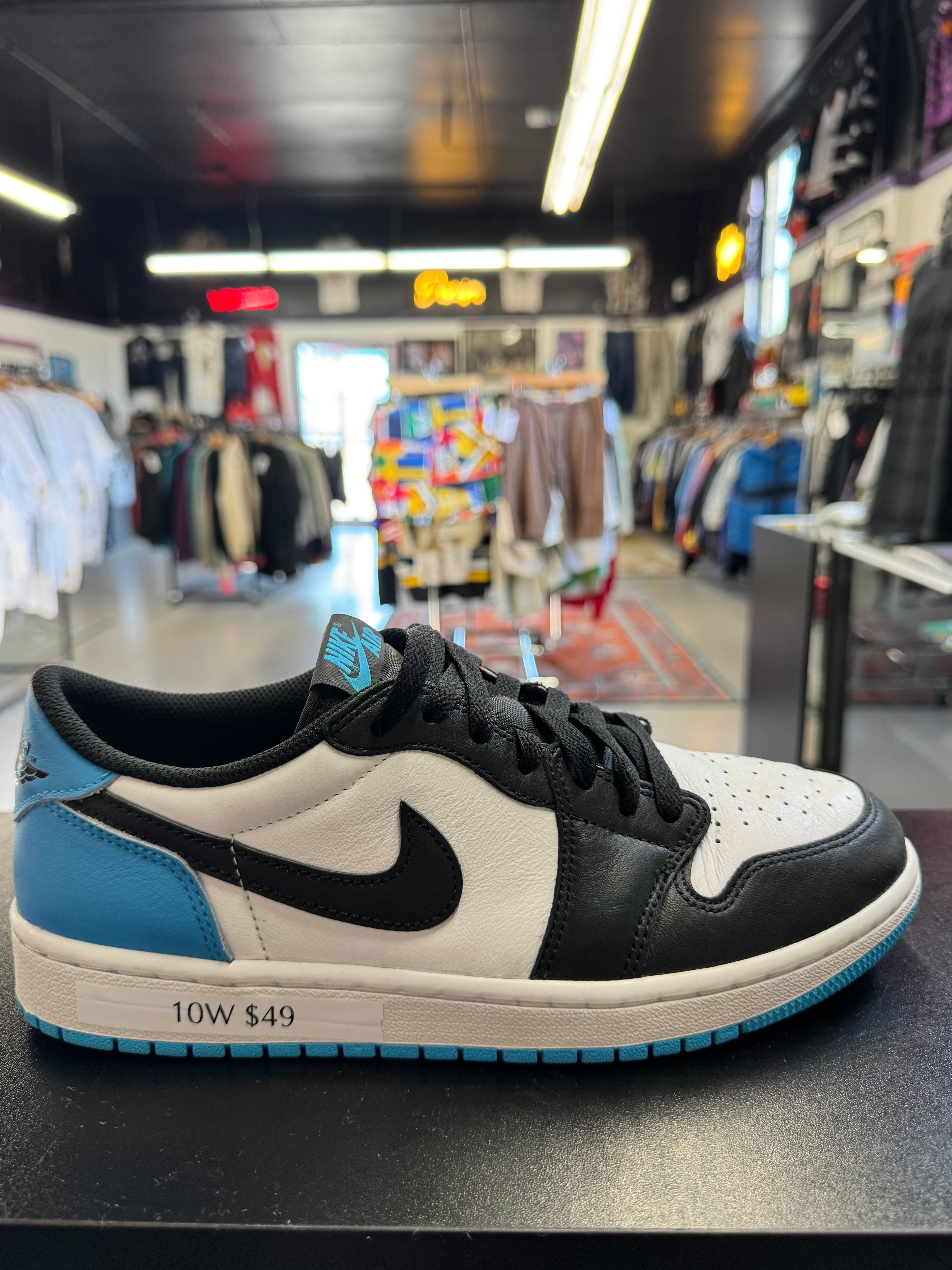 Jordan 1 low Powder Blue used